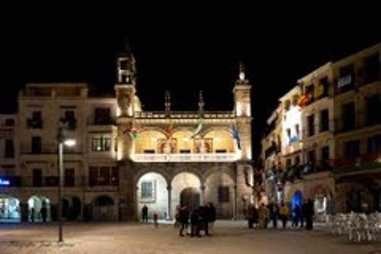 Appartement Plasencia Santa Ana Extérieur photo